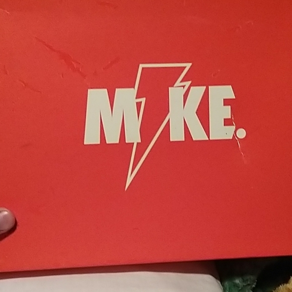 Disney Christmas 2025 Lil Rin Rin Plush Badge Red New